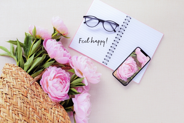 LINEで送れるJTBデジタルギフトで、大切な人へ「Feel happy」な体験を贈るイメージ